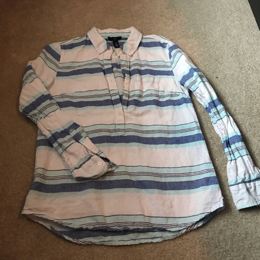 Gap button up